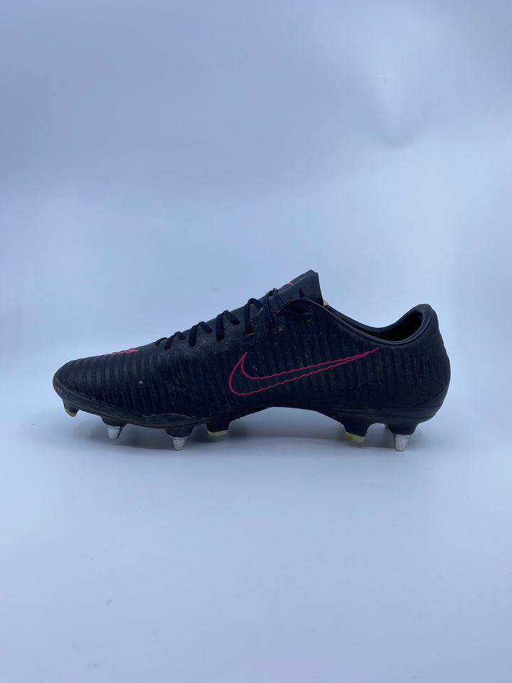 Nike Mercurial Vapor 11 - Size 44