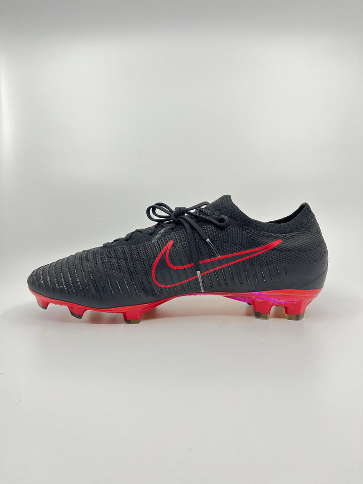 Nike Mercurial Vapor Flyknit - Size 45,5