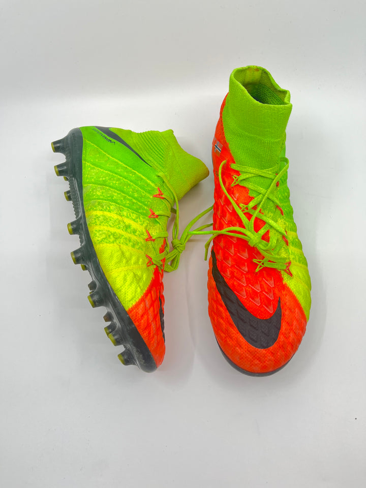 Nike Hypervenom Phantom 3 - Size 41
