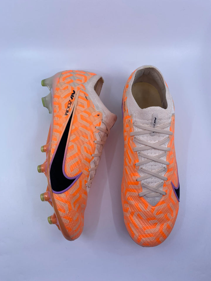 Nike Mercurial Vapor 15 - Size 42.5