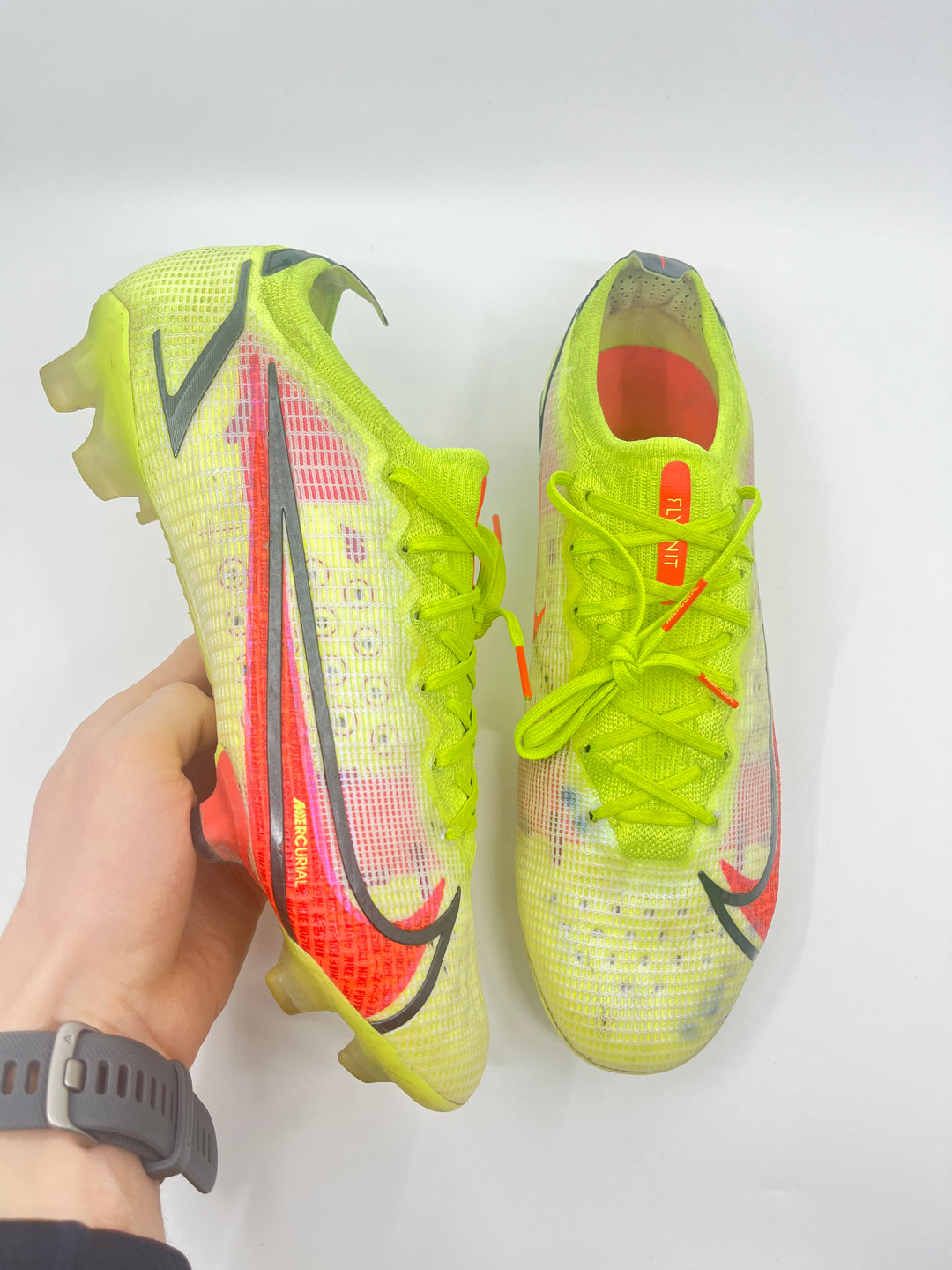 NIKE MERCURIAL VAPOR 14 - SIZE 44