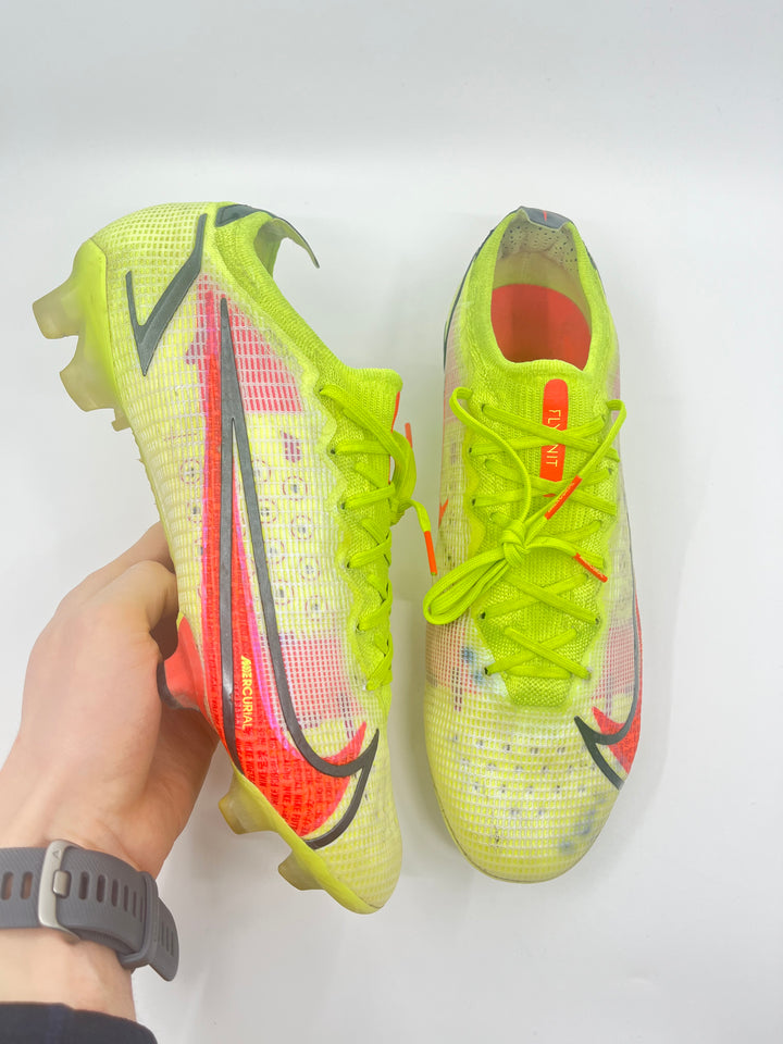 NIKE MERCURIAL VAPOR 14 - SIZE 44
