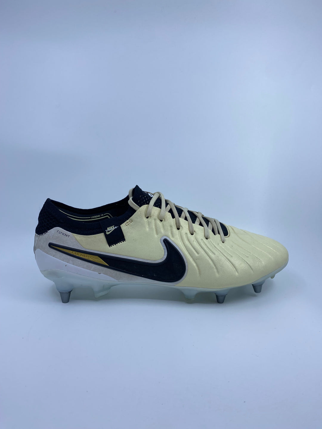 Nike Tiempo Legend 10 - Size 44