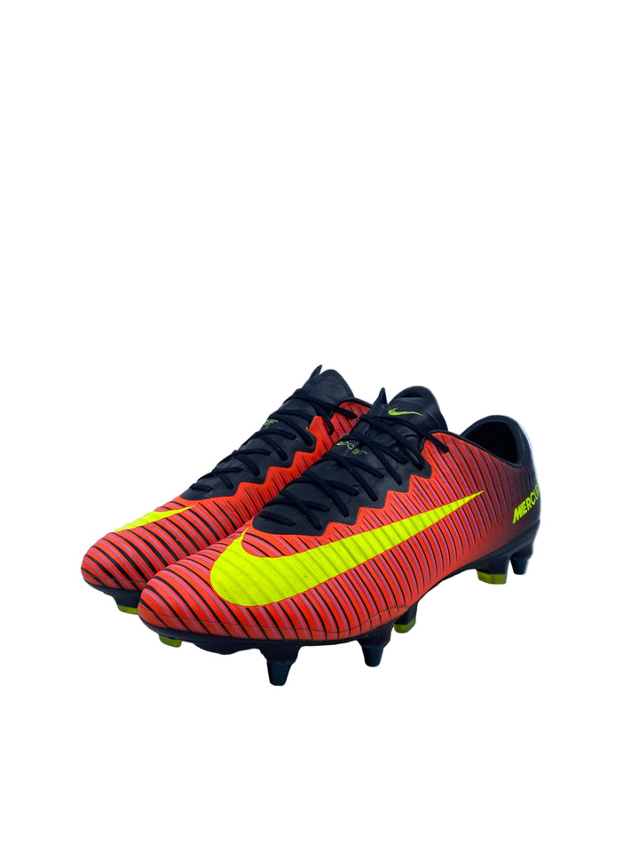 Nike Mercurial Vapor XI - Size 43