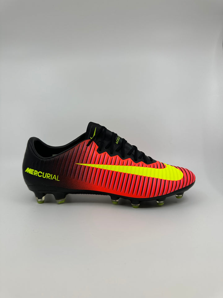 Nike Mercurial Vapor XI - Size 43
