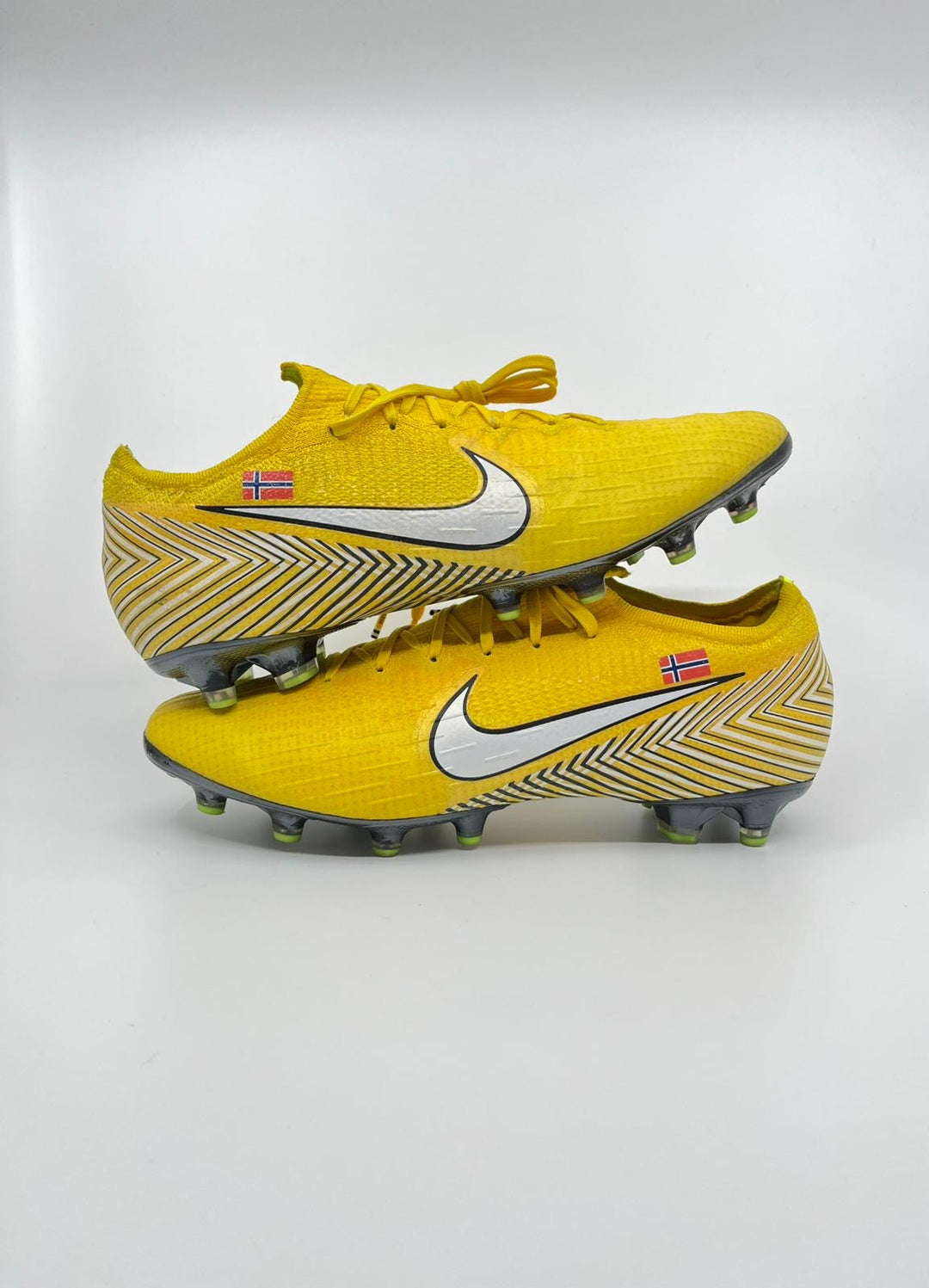 Nike Mercurial Vapor 12 NJR - Size 43