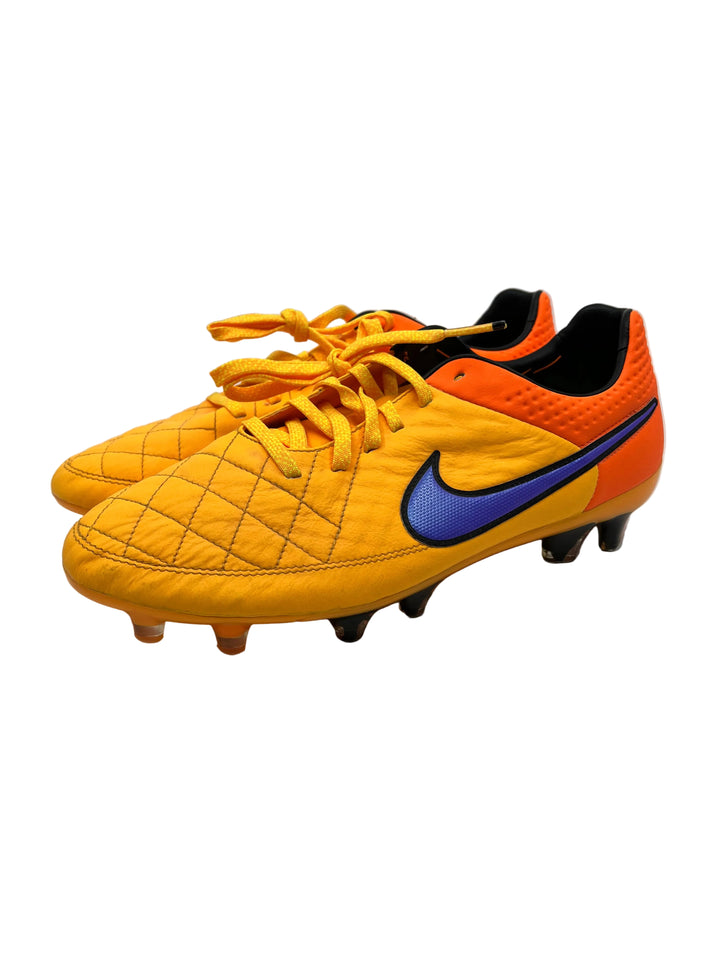 NIKE TIEMPO LEGEND 5/V - SIZE 42