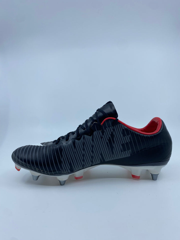 Nike Mercurial Vapor XI - Size 42,5
