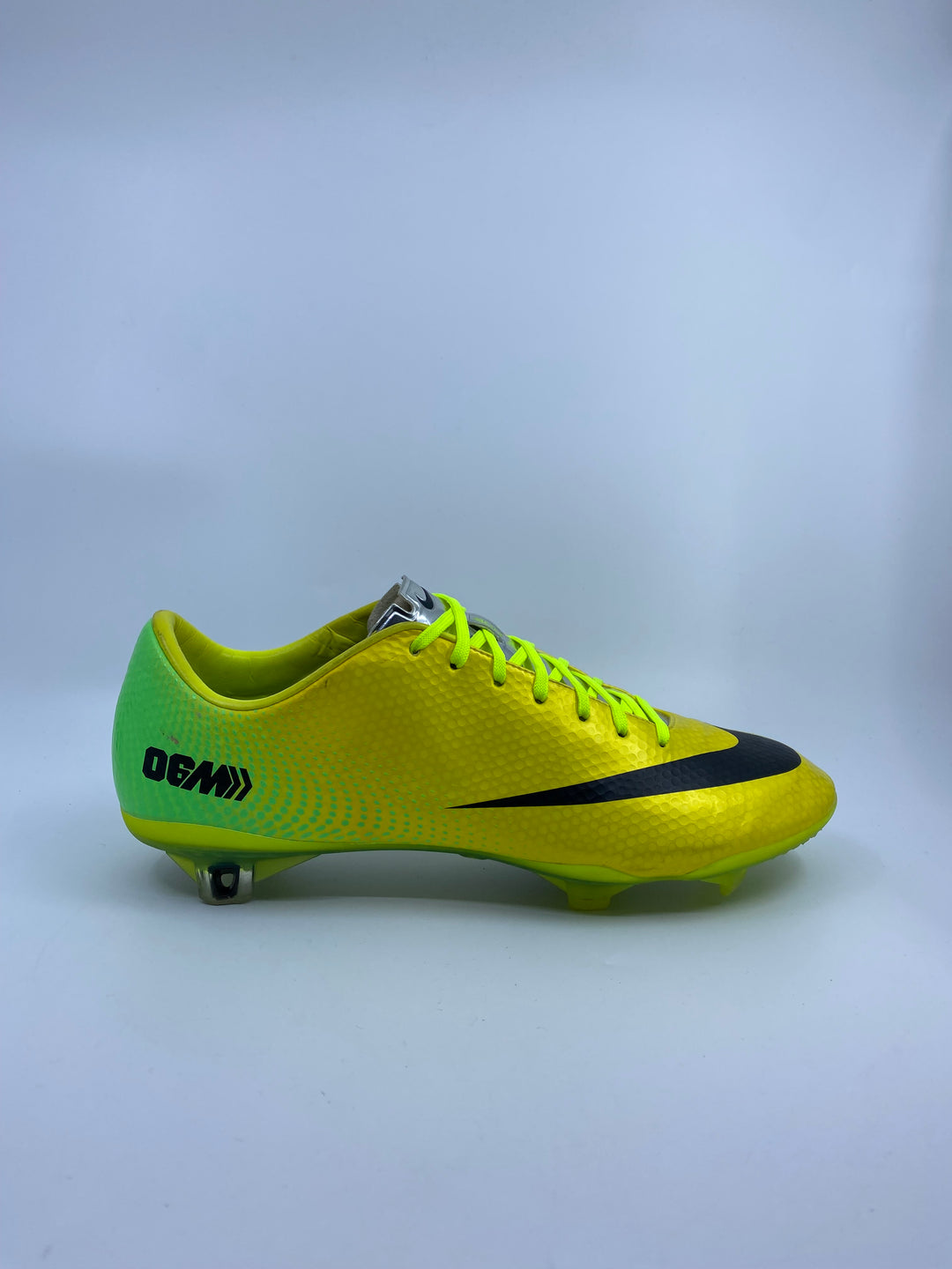 Nike Mercurial Vapor IX - Size 40.5