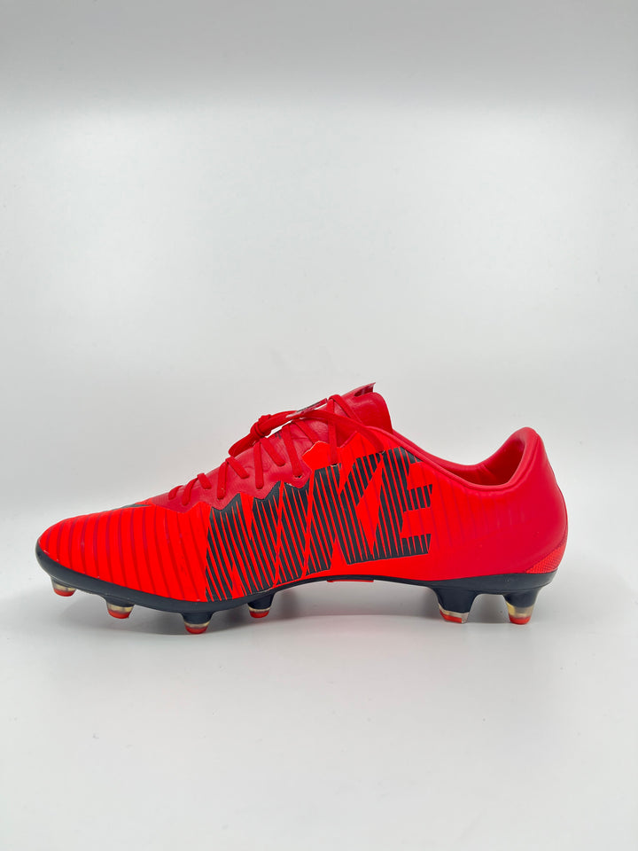 Nike Mercurial Vapor 11 - Size 42,5