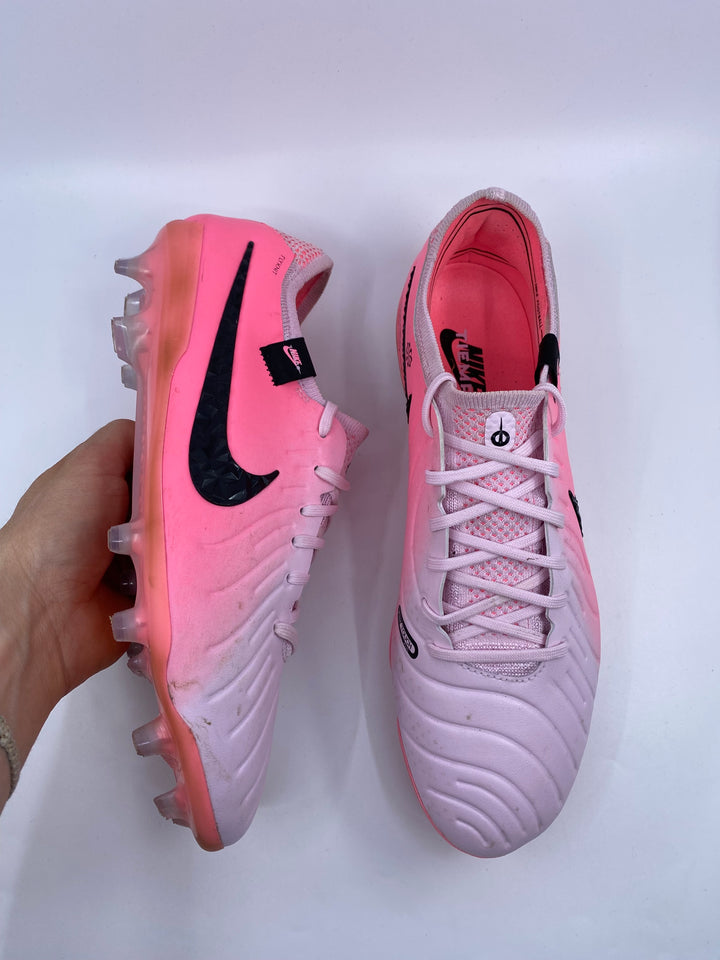 Nike Tiempo Legend 10 - Size 43