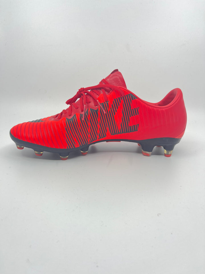 Nike Mercurial Vapor 11/XI - Size 40