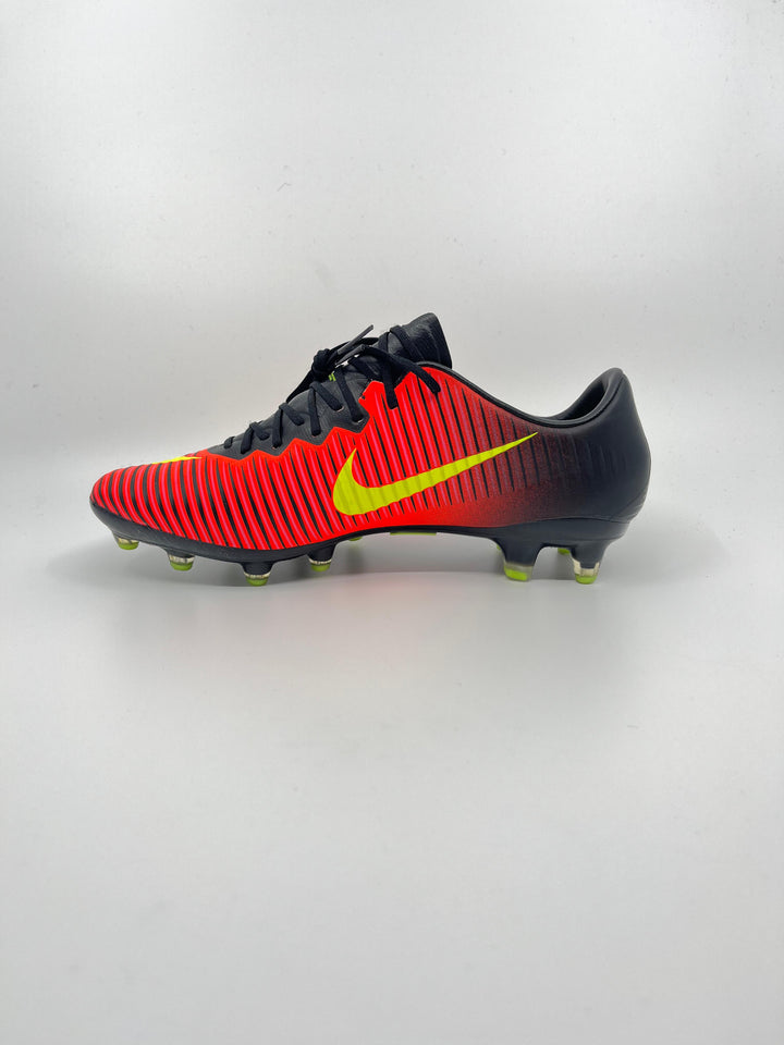 Nike Mercurial Vapor 11 - Size 39