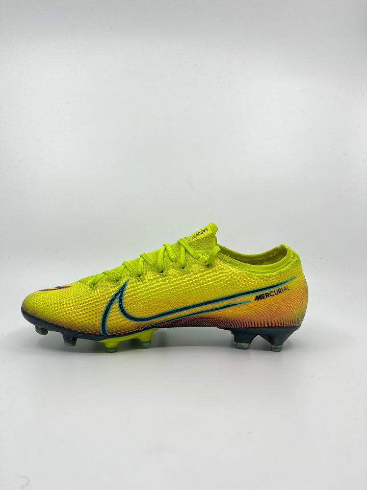 Nike Mercurial Vapor 13 DS - Size 41