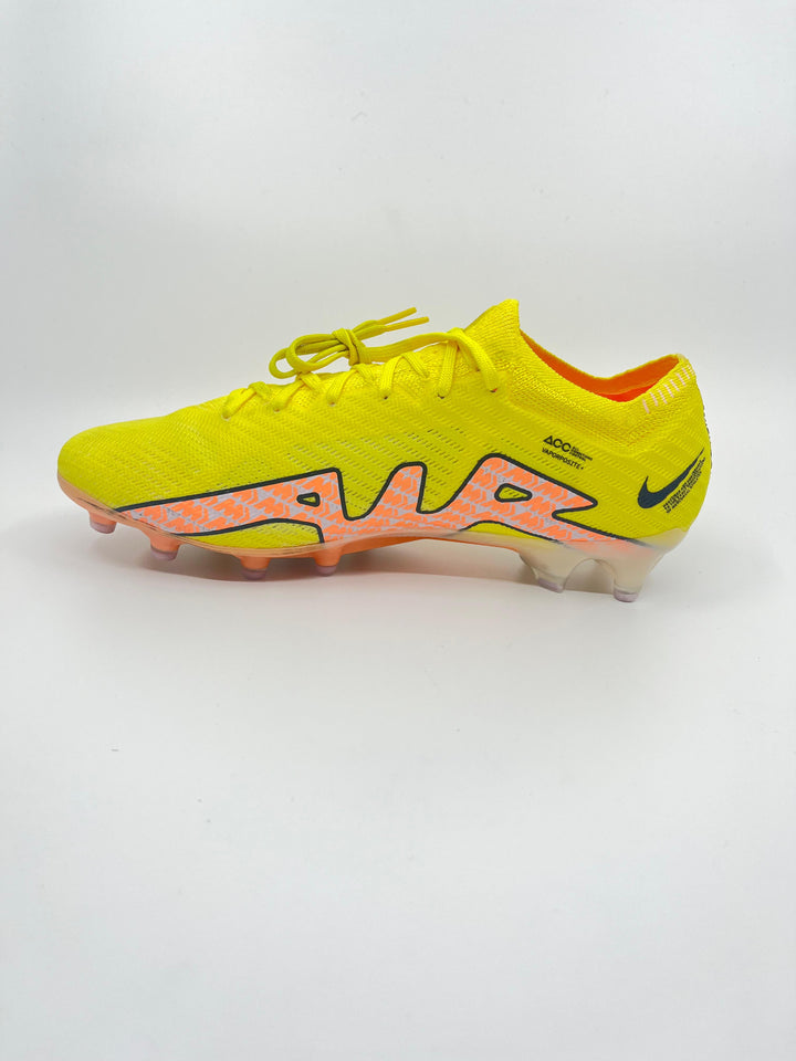 Nike Mercurial Vapor 15 - Size 41
