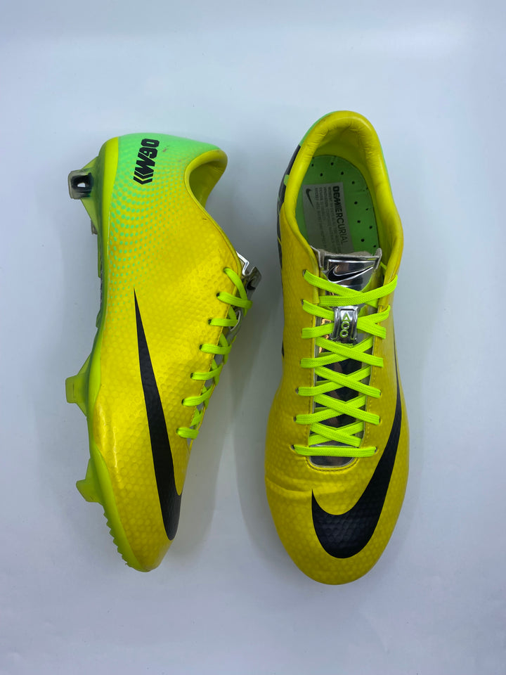 Nike Mercurial Vapor IX - Size 40.5
