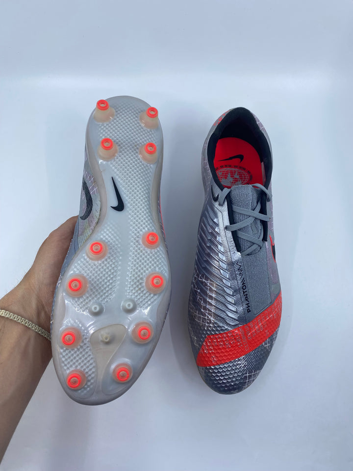 Nike Phantom Venom Elite - Size 42