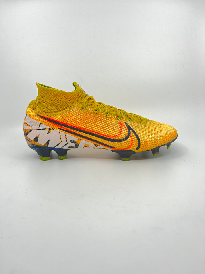 Nike Mercurial Superfly 7 Limited Edition - Size 42,5
