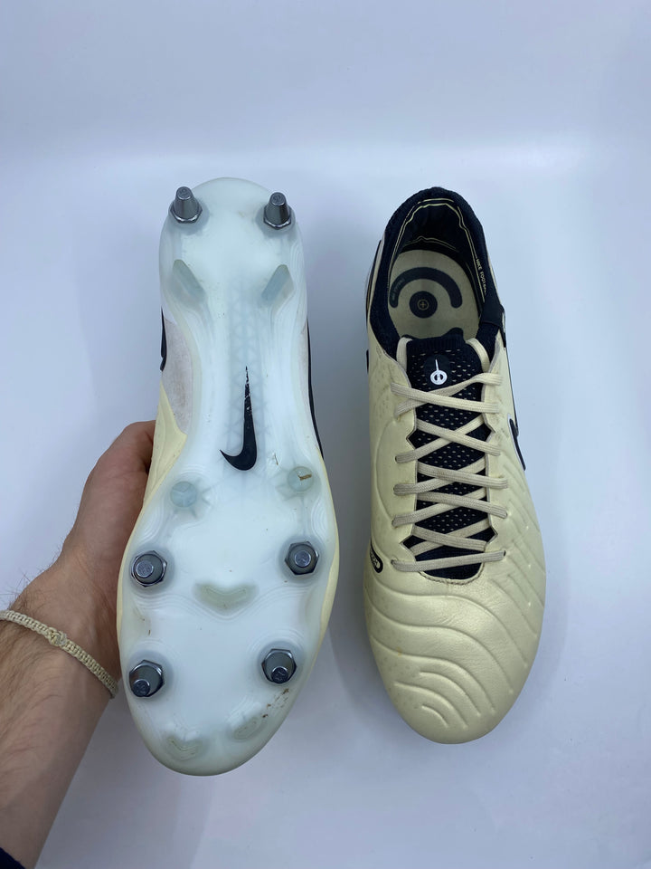 Nike Tiempo Legend 10 - Size 44