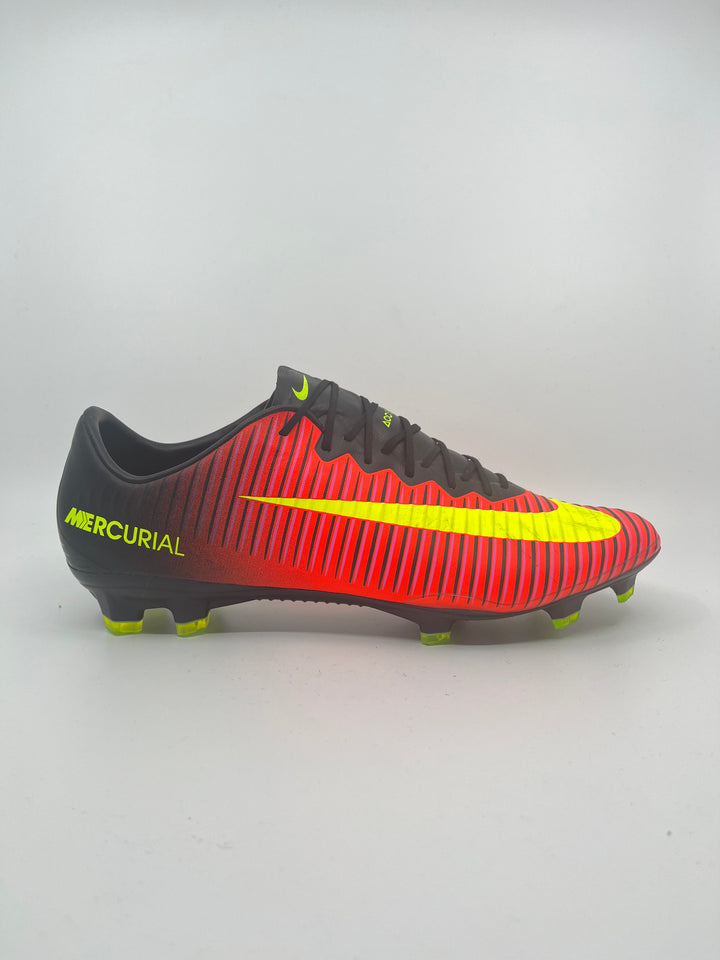Nike Mercurial Vapor 11/XI - Size 45