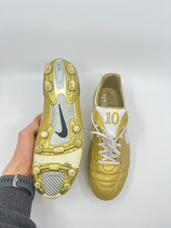 NIKE TIEMPO AIR LEGEND GOLD R10 - SIZE 42