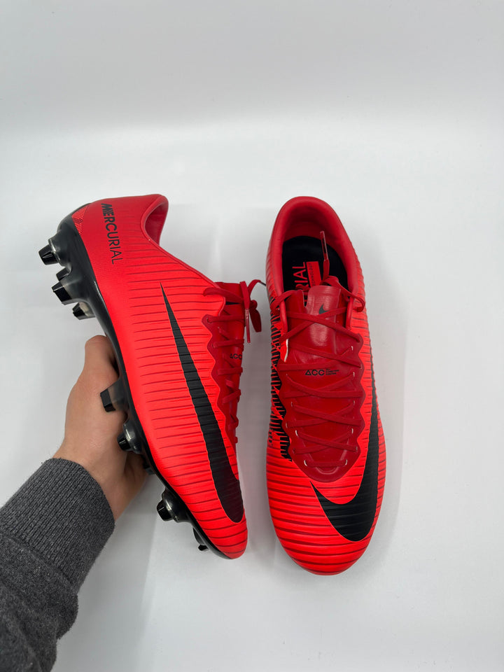 Nike Mercurial Vapor XI - Size 42