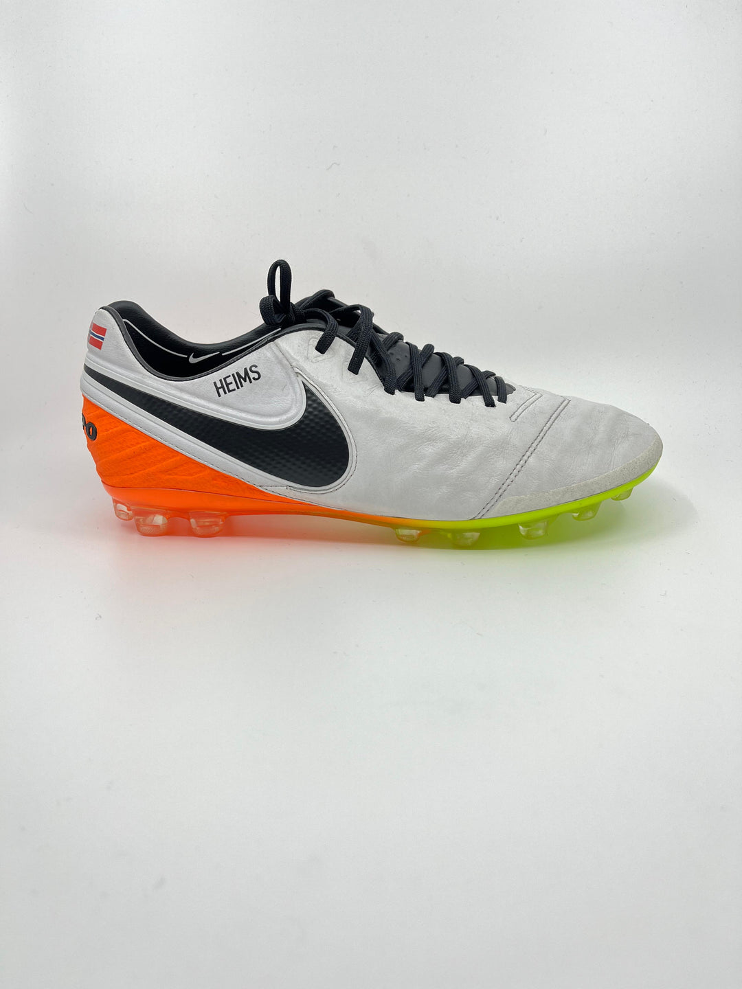Nike Tiempo Legend 6 - Size 44.5
