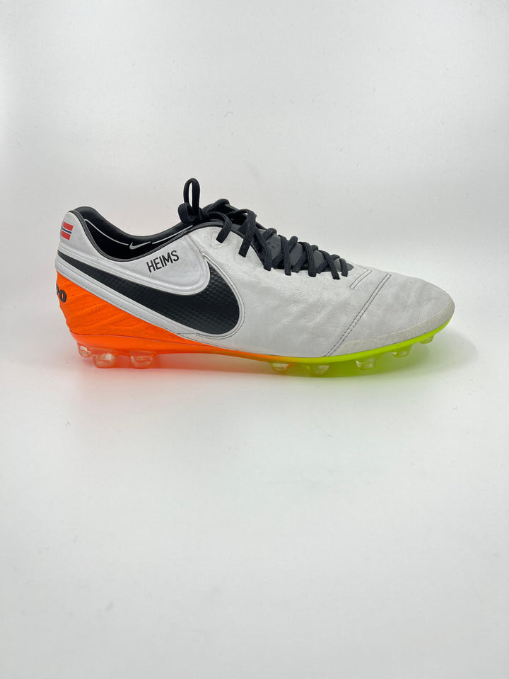 Nike Tiempo Legend 6 - Size 44.5
