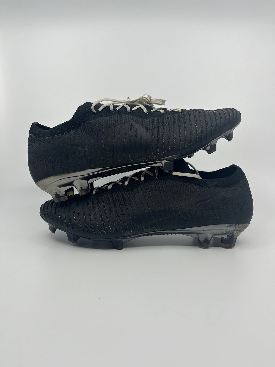 Nike Mercurial Flyknit Ultra - Size 43
