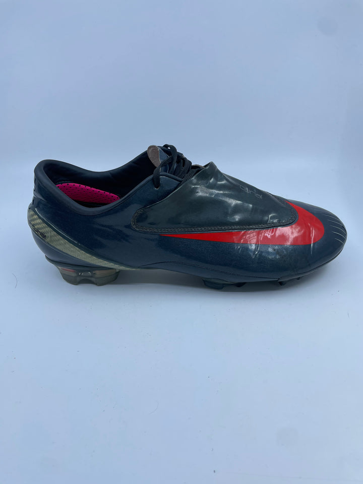 Nike Mercurial Vapor IV - Size 43