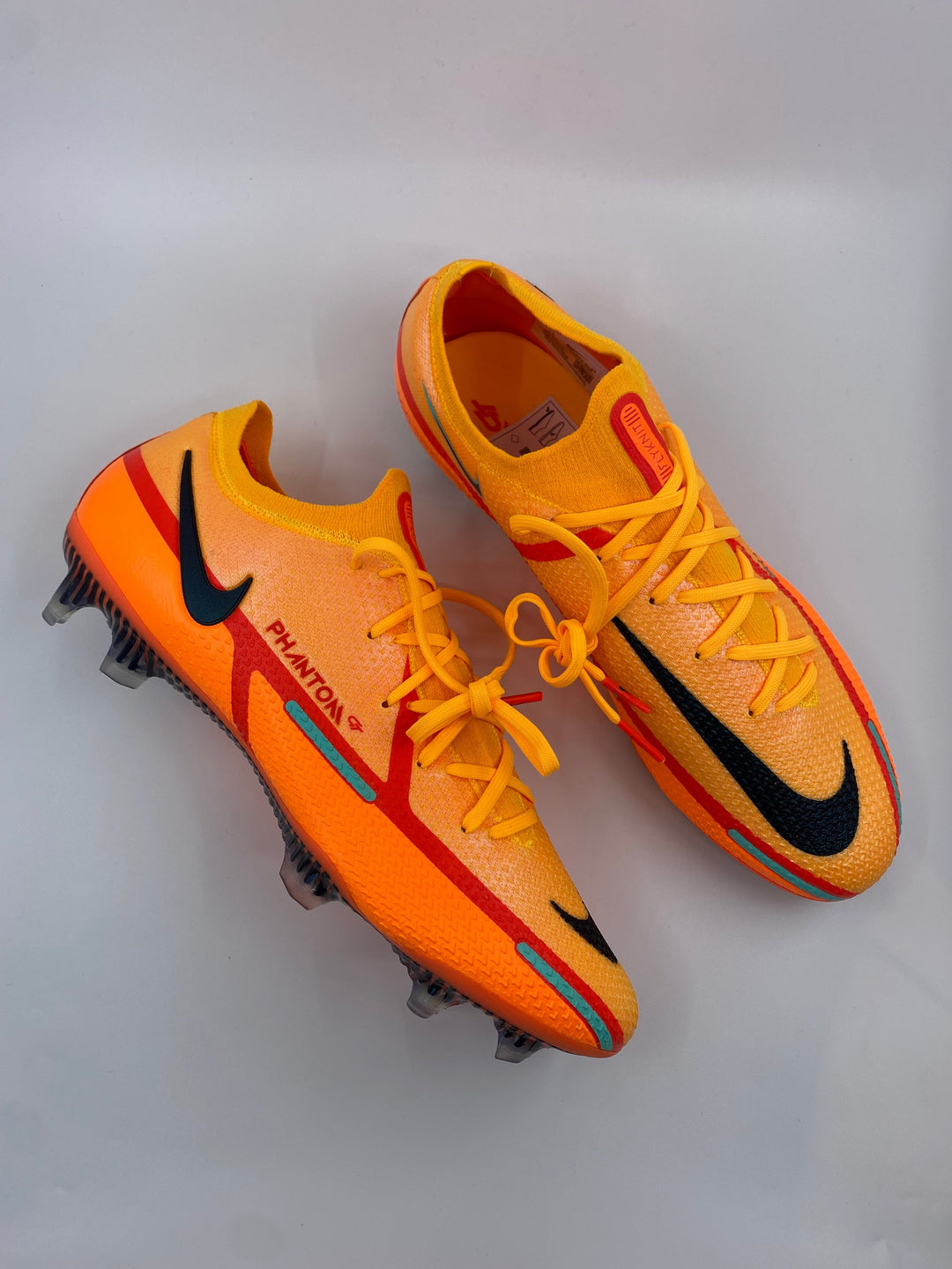 Nike Phantom GT 2 Elite - Size 44.5