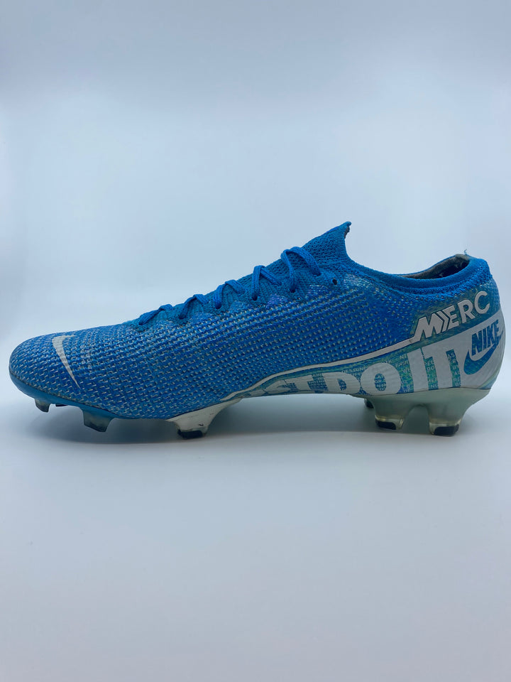 Nike Mercurial Vapor 13 - Many Sizes