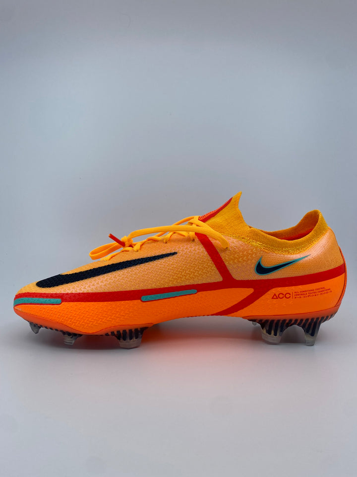 Nike Phantom GT 2 Elite - Size 44.5